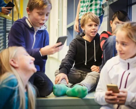 The Scandinavian nation to Implement Nationwide Mobile Phone Prohibition in Schools