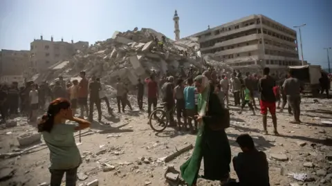 Escalated Aerial Offensive Continues in Gaza City